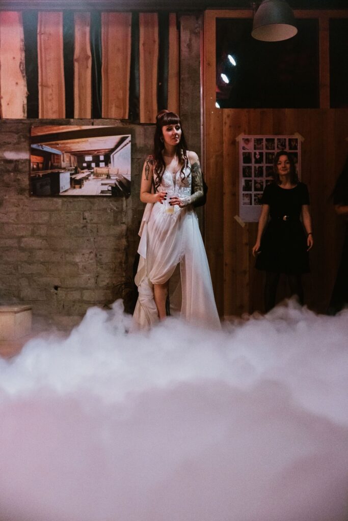 Photographe de mariage atypique en suisse romande, photo de la soirée