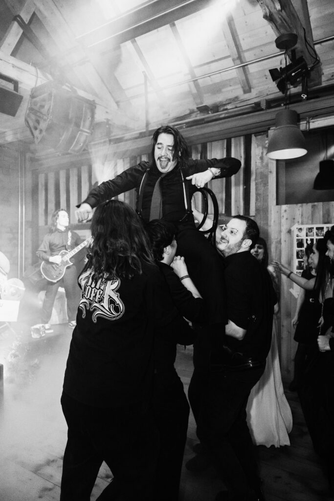 Photographe de mariage atypique en suisse romande, photo de la soirée