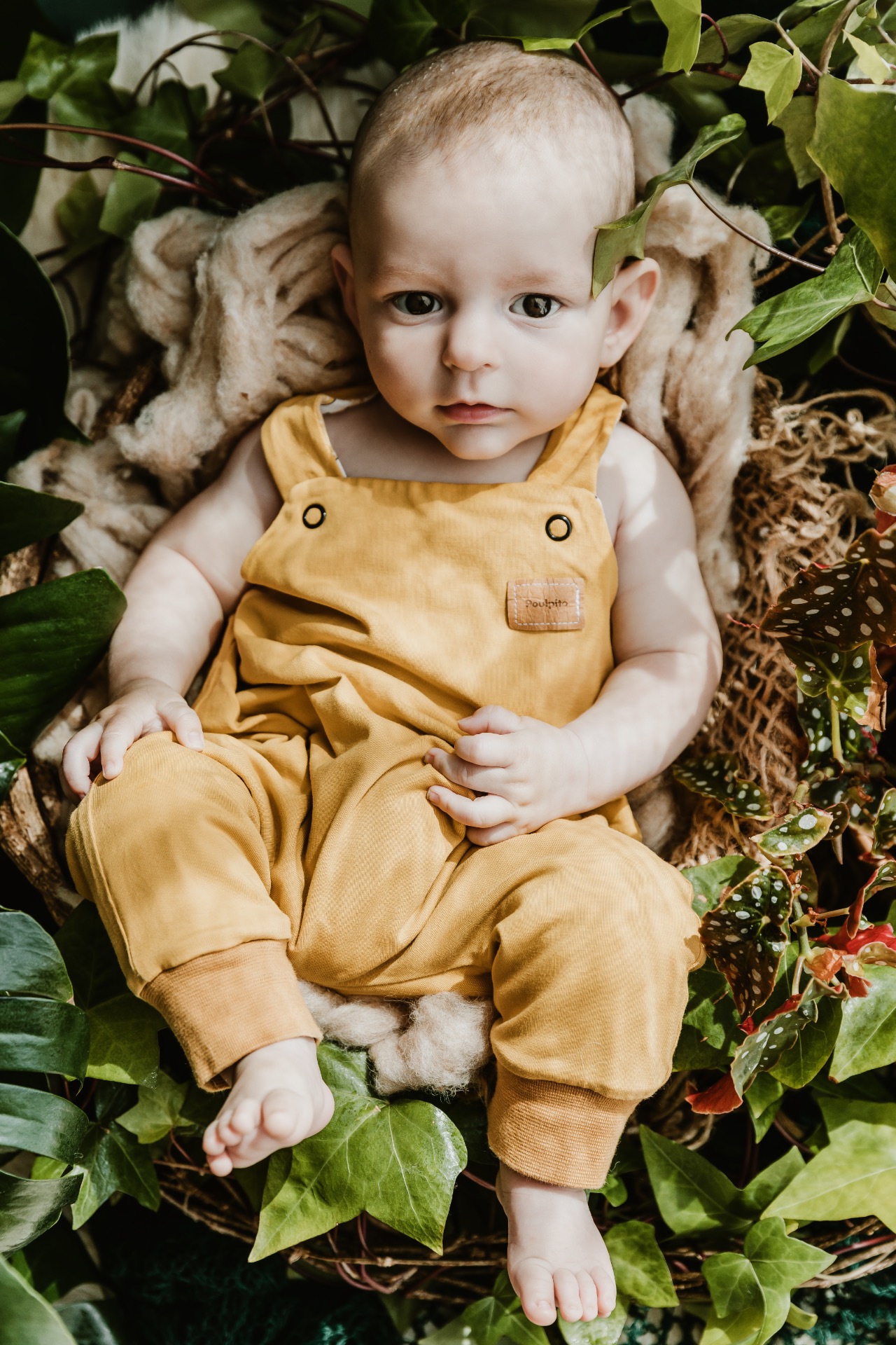 Portrait d'enfant en studio lifestyle à la chaux-de-fonds en Suisse