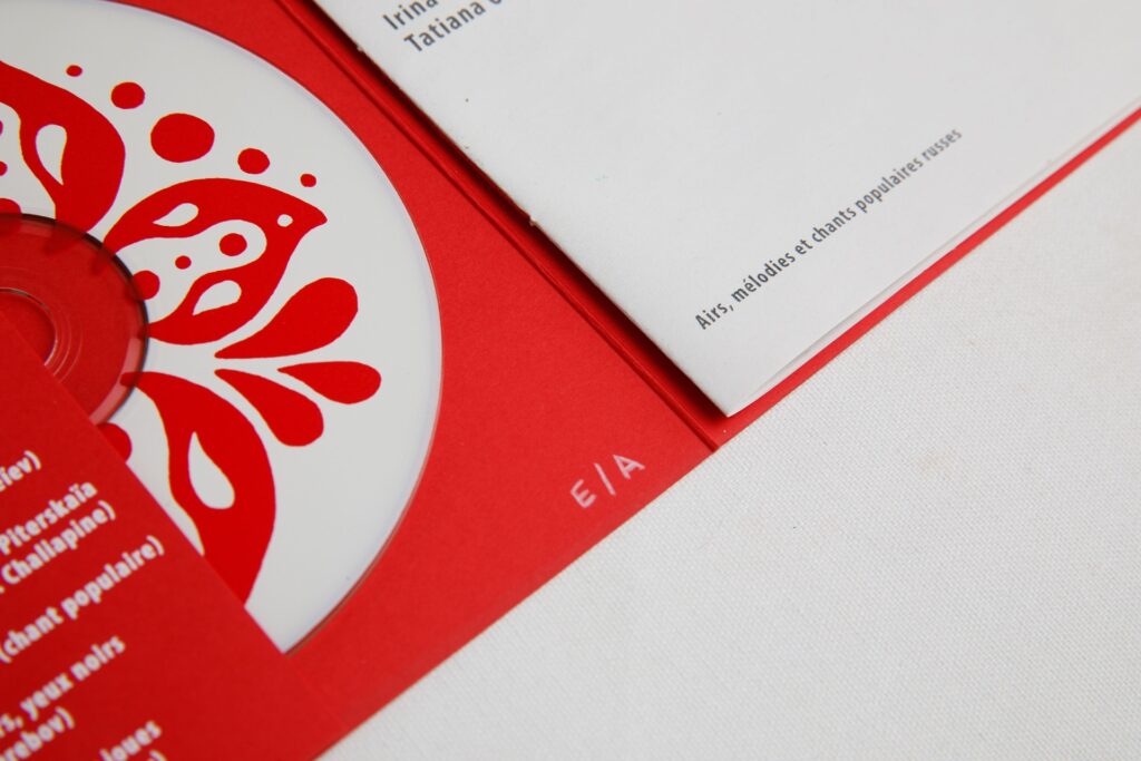 Photographie d'objets pour les professionnels. Packshot sur fond blanc en suisse, reproduction d'oeuvres d'art en studio photo en Suisse